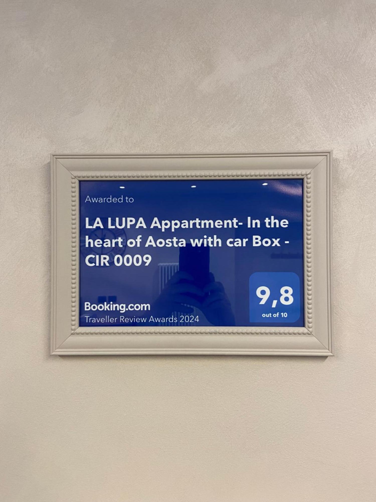 La Lupa Apartment - In The Heart Of Aosta With Car Box 外观 照片